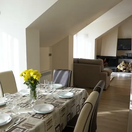 Apartment Luminoso Atico En Con Vistas Unicas Y Jardin *